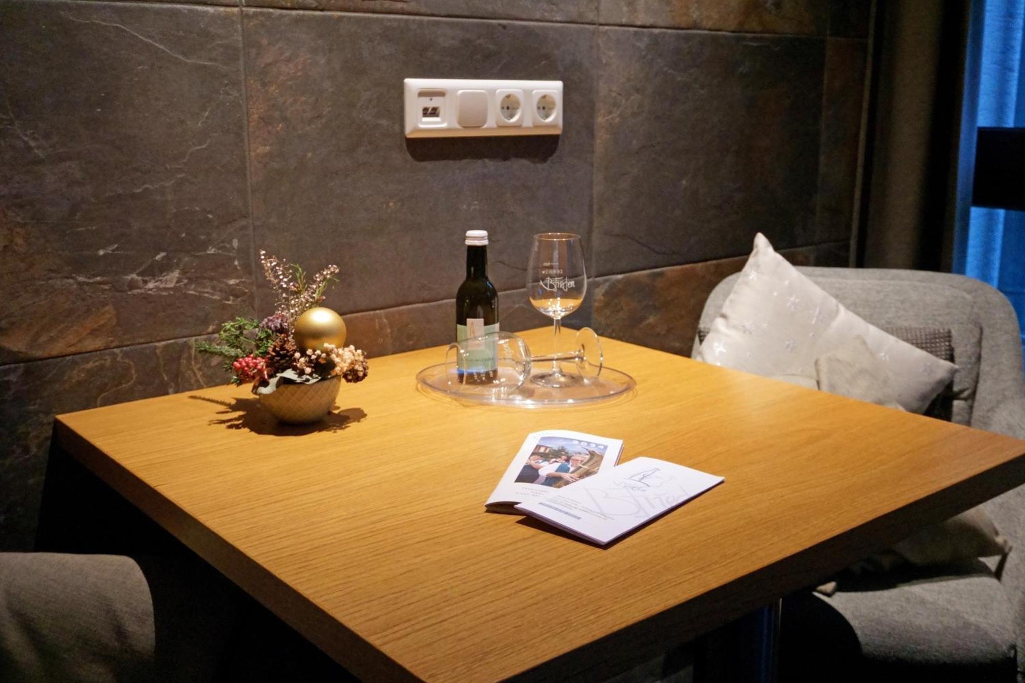 Gaestehaus Und Weingut Bernd Frieden 니텔 외부 사진