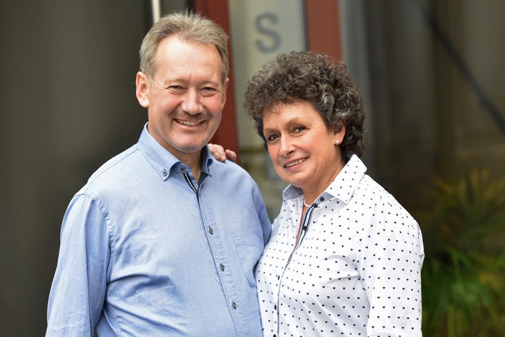 Gaestehaus Und Weingut Bernd Frieden 니텔 외부 사진